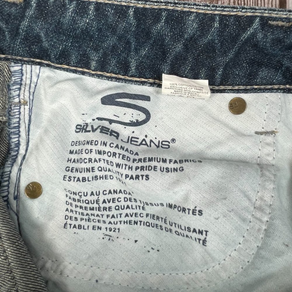 SILVER JEANS AIKO Women's 31 x 33 Flare Medium Blue Denim Jeans Distressed EUC - Picture 9 of 9